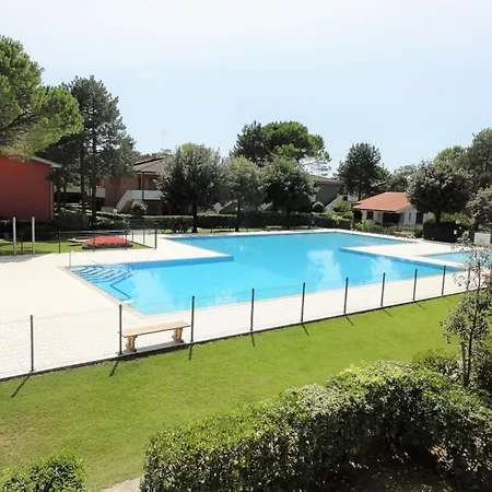 Appartement Bright Flat With Shared Pool