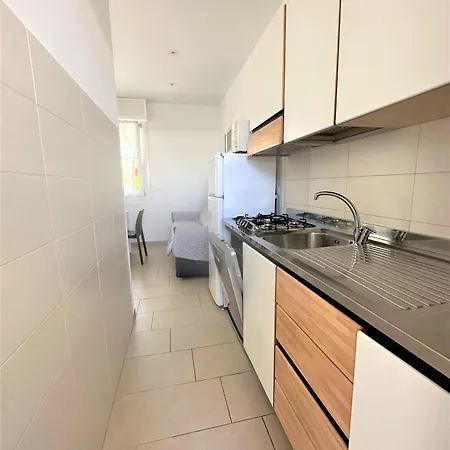 Bright Flat With Shared Pool Апартаменти *