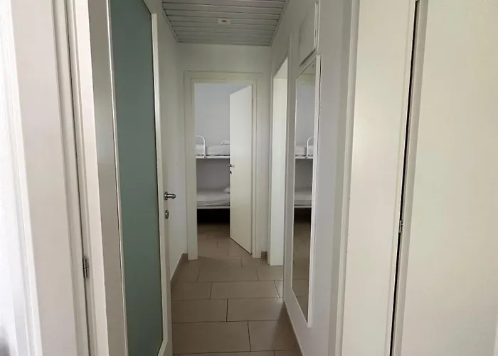 Bright Flat With Shared Pool *