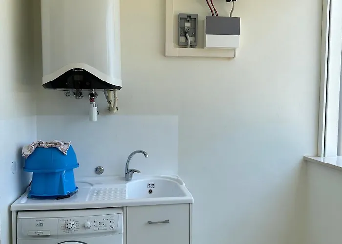 شقة Bright Flat With Shared Pool *